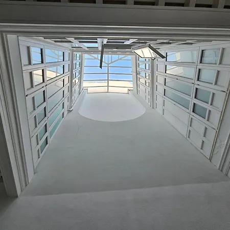 Paraiso Malecon De *